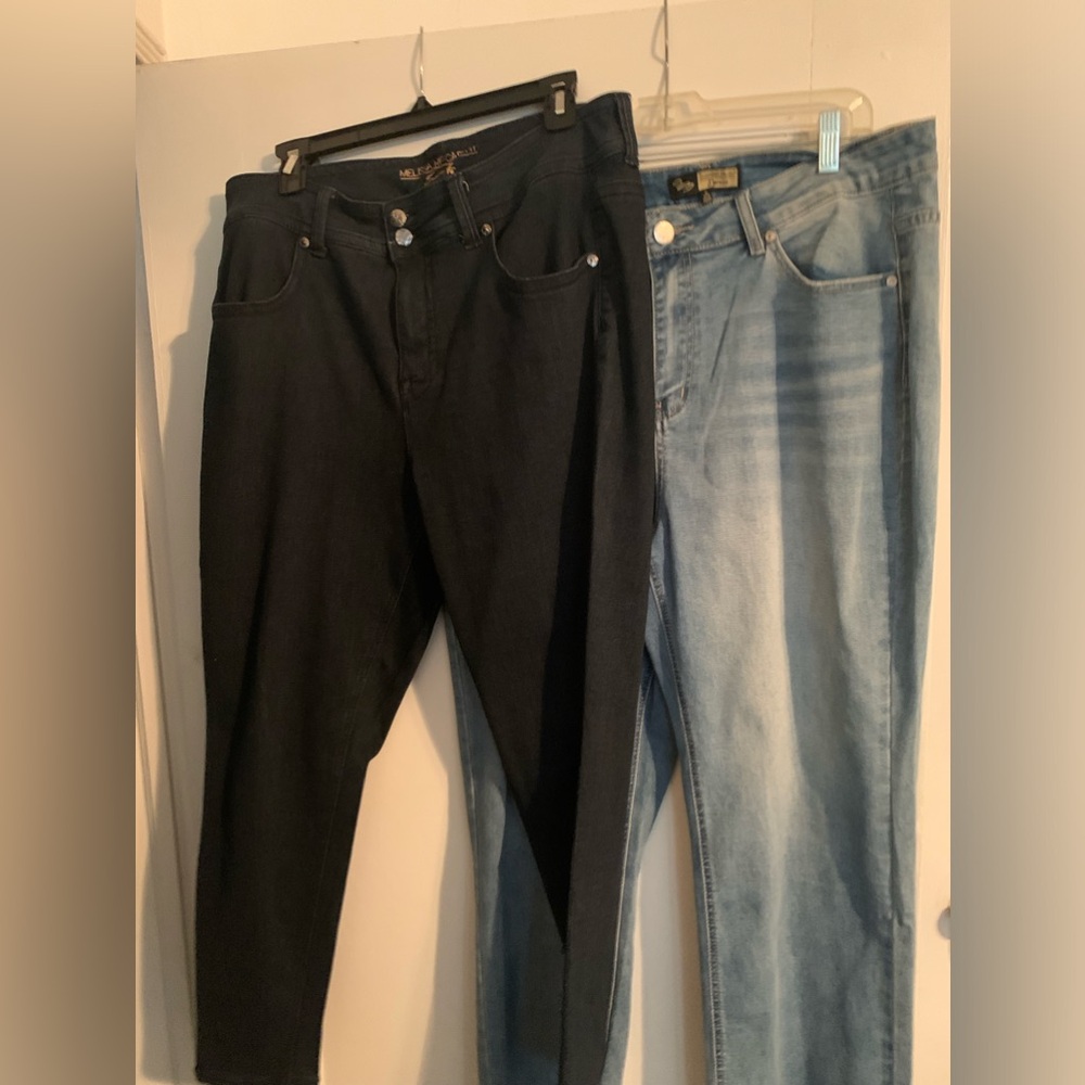 Malissa mcarthy (light blue) /suzzane bethroe(black) 16-18w